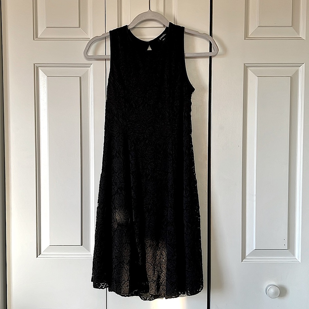 Zunie black lace dress. Never worn. Tag still on. Size 16.